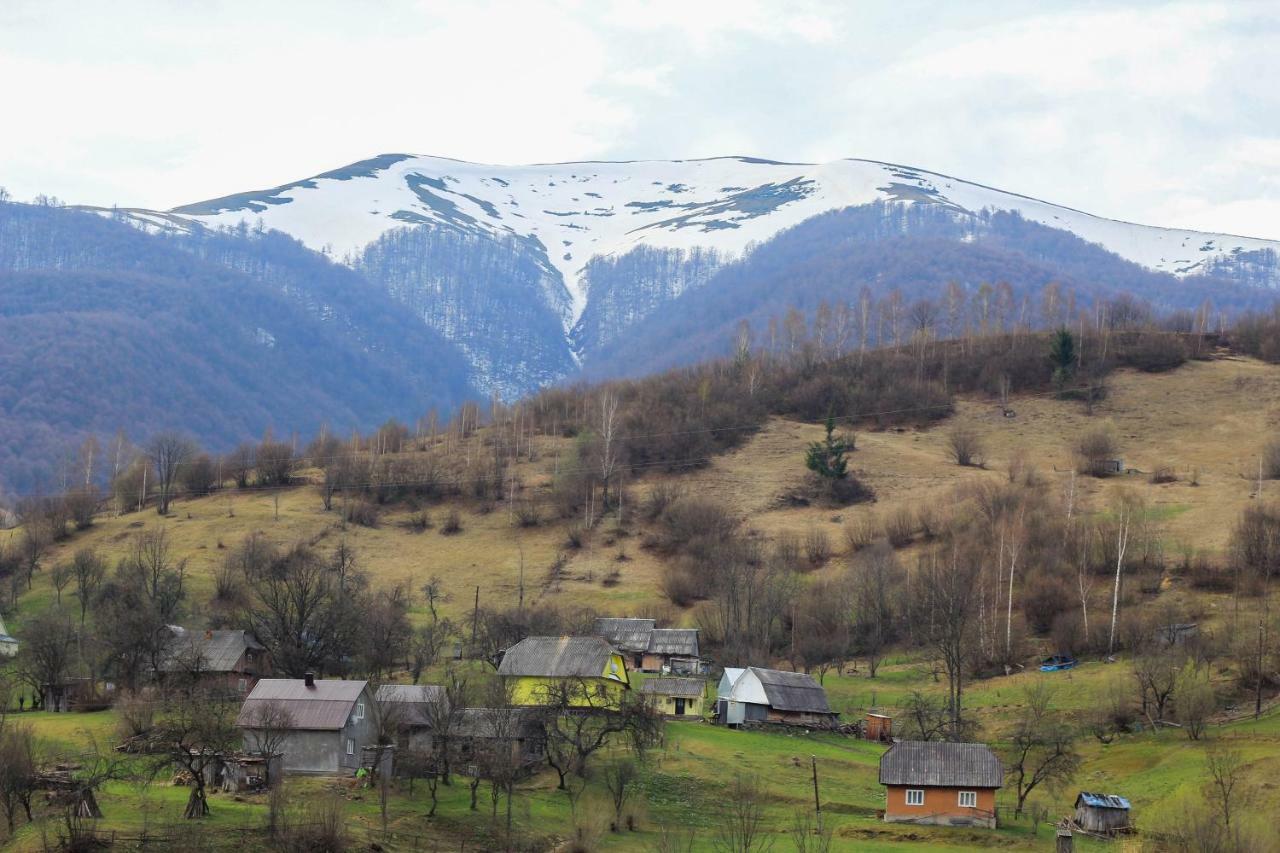 Коло Гір Ξενοδοχείο Kolochava Εξωτερικό φωτογραφία